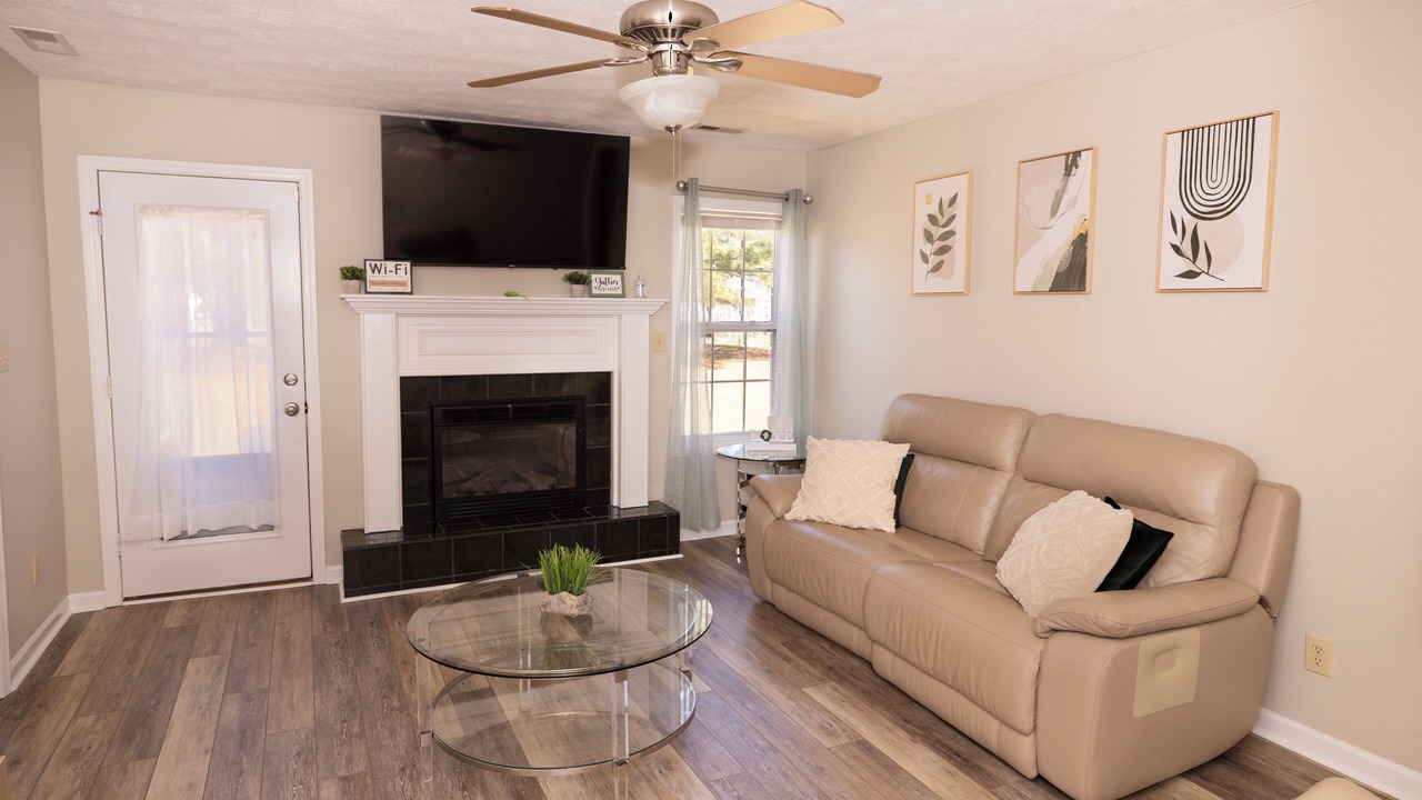 Photo of Livingroom in Cape Fear