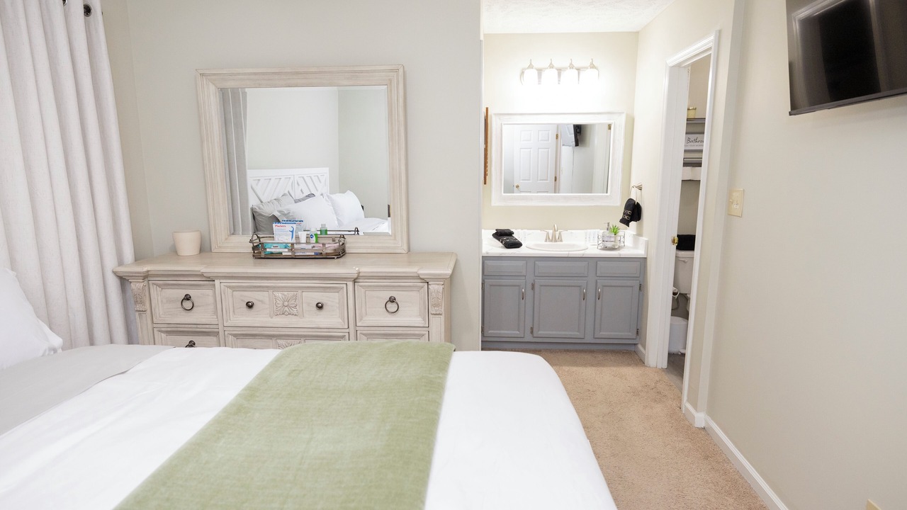 Photo of Bedroom in Cape Fear