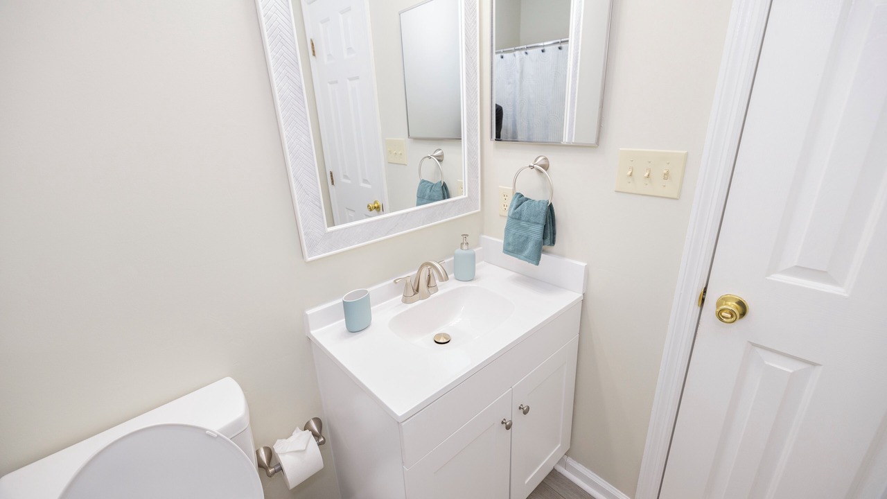 Photo of Bathroom in Cape Fear