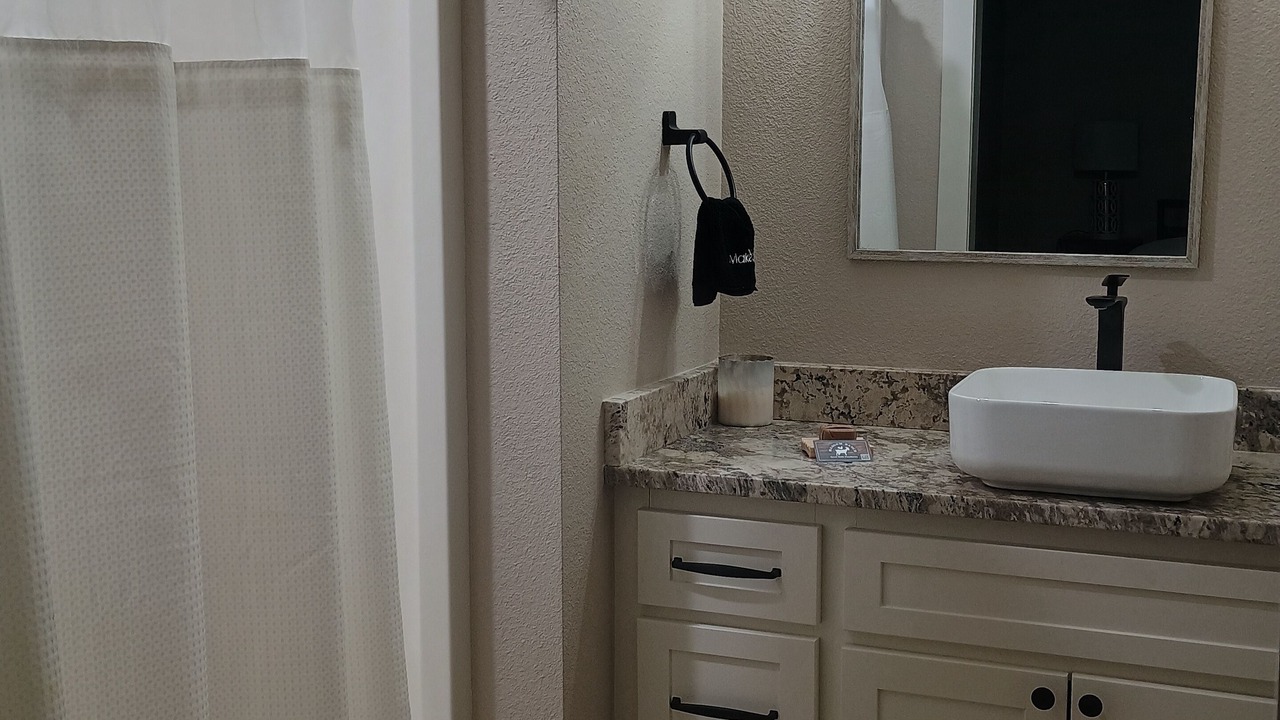 Photo of Bathroom in Red Lick