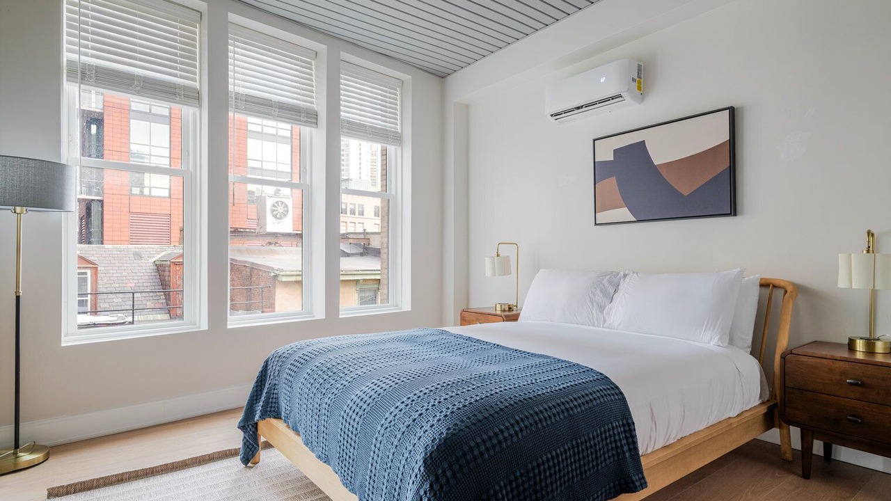 Photo of Bedroom in Downtown Boston