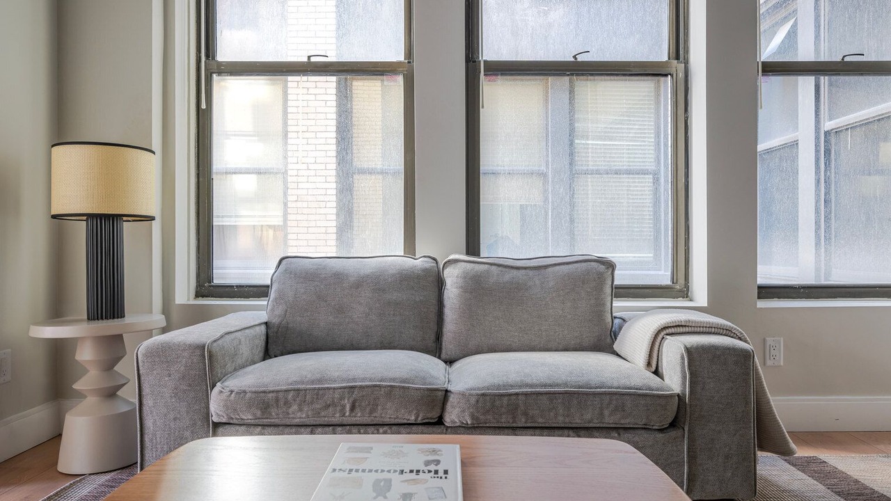 Photo of Livingroom in Downtown Boston