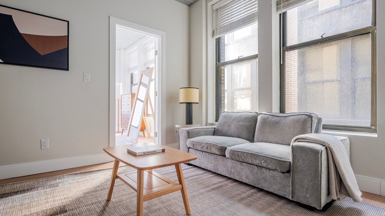 Photo of Livingroom in Downtown Boston