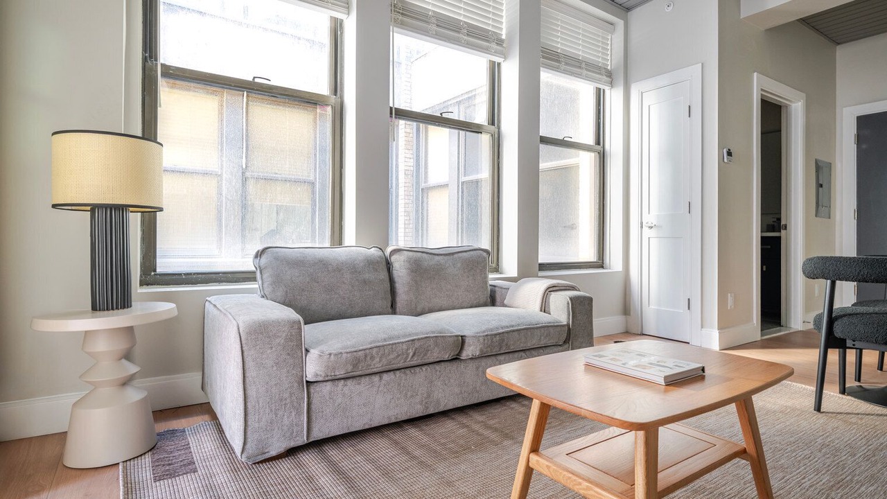 Photo of Livingroom in Downtown Boston