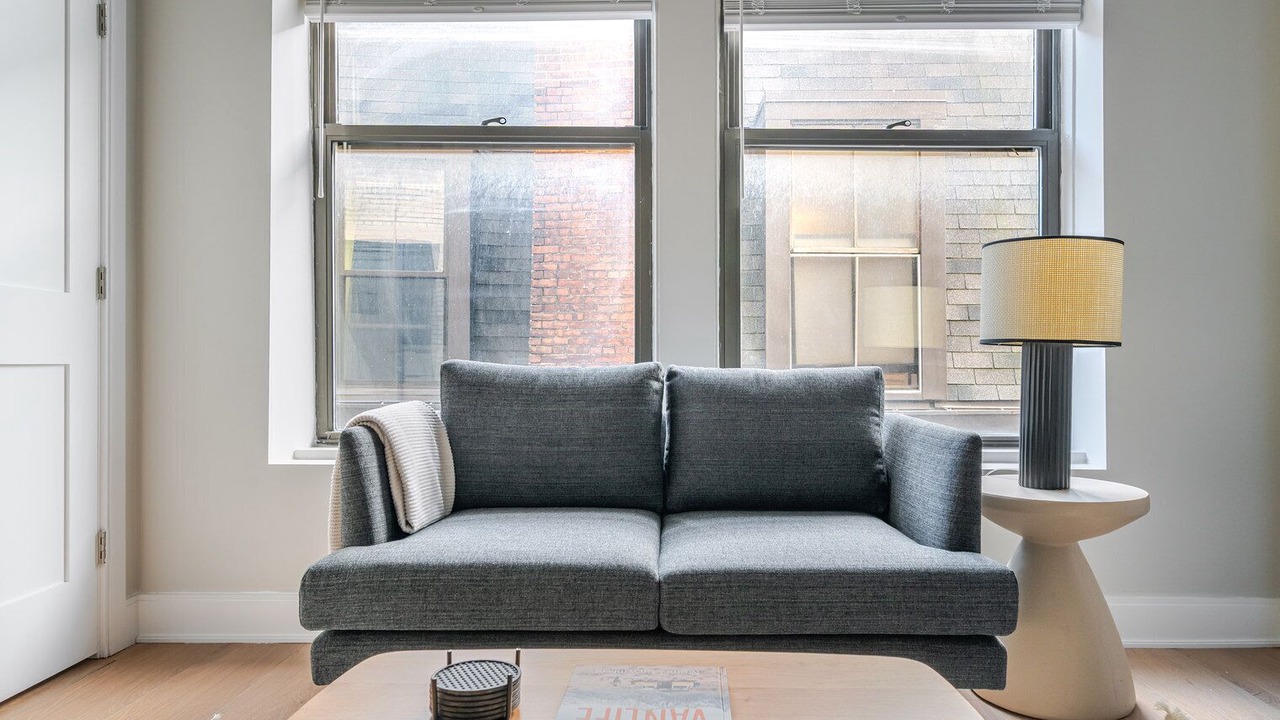 Photo of Livingroom in Downtown Boston