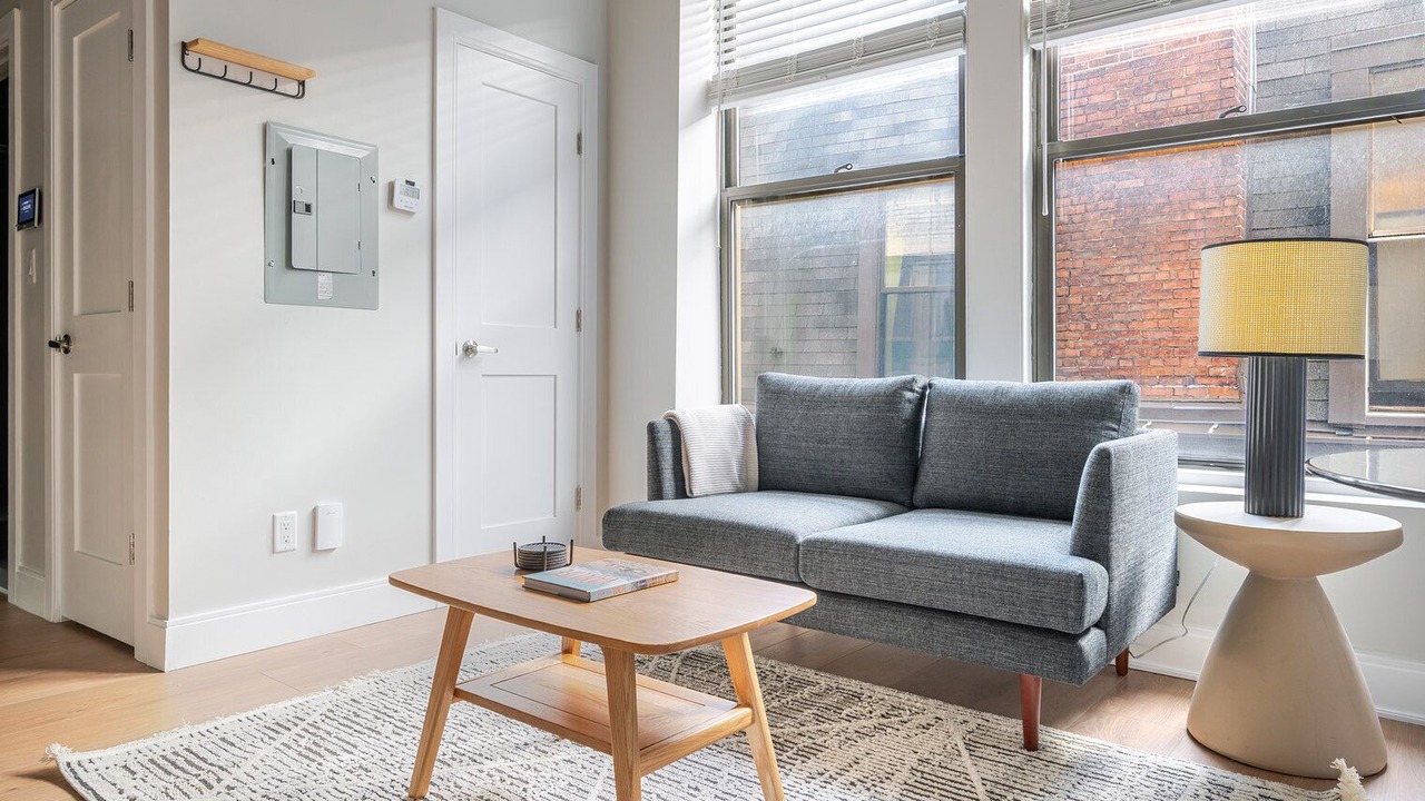 Photo of Livingroom in Downtown Boston