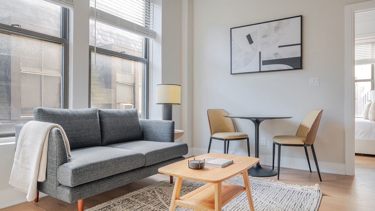 Photo of Livingroom in Downtown Boston