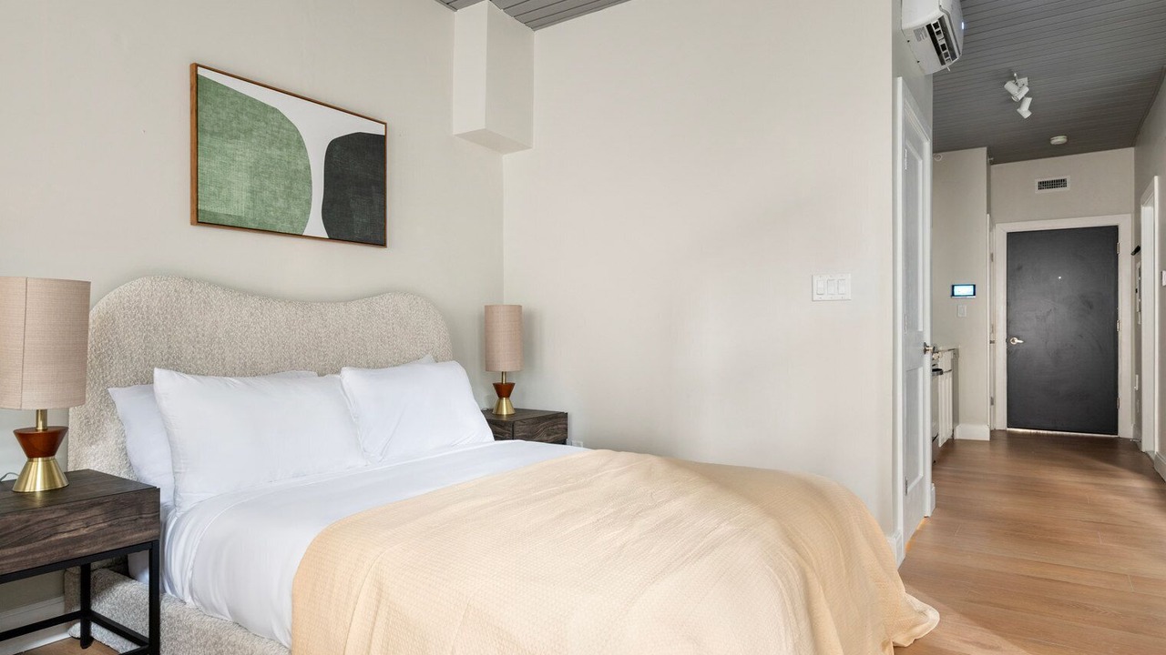 Photo of Bedroom in Downtown Boston