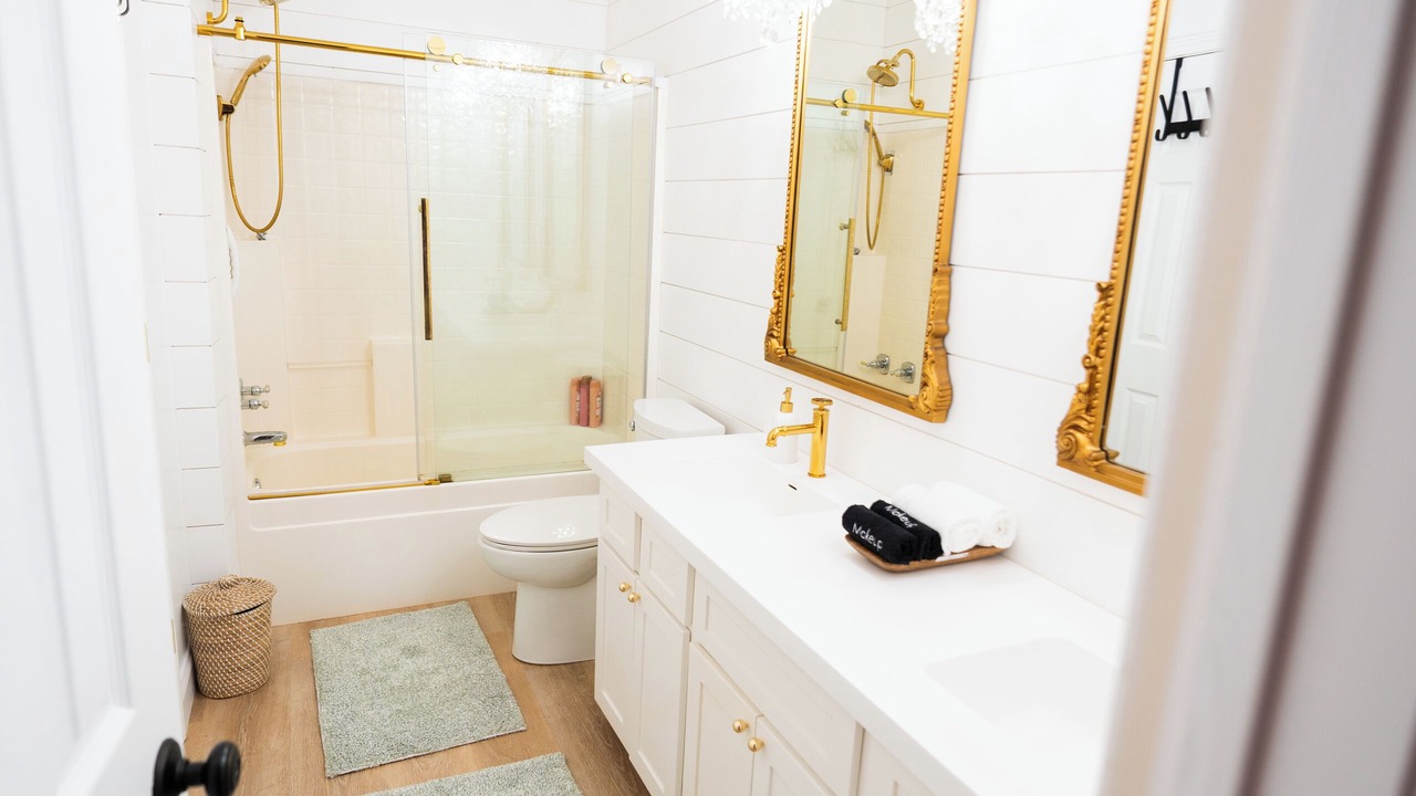 Photo of Bathroom in Fort Smith