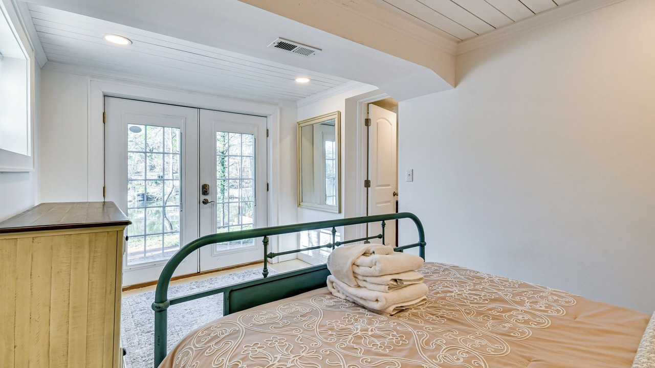 Photo of Bedroom in Lynn