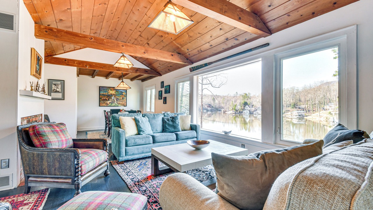 Photo of Livingroom in Lynn