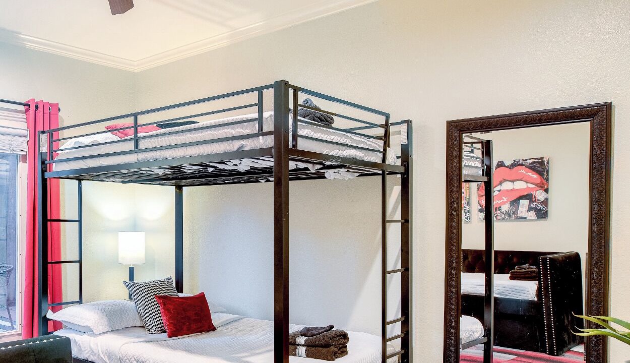 Photo of Bedroom in Woodlake - Briar Meadow