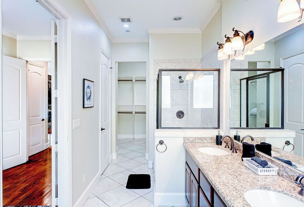 Photo of Bathroom in Woodlake - Briar Meadow