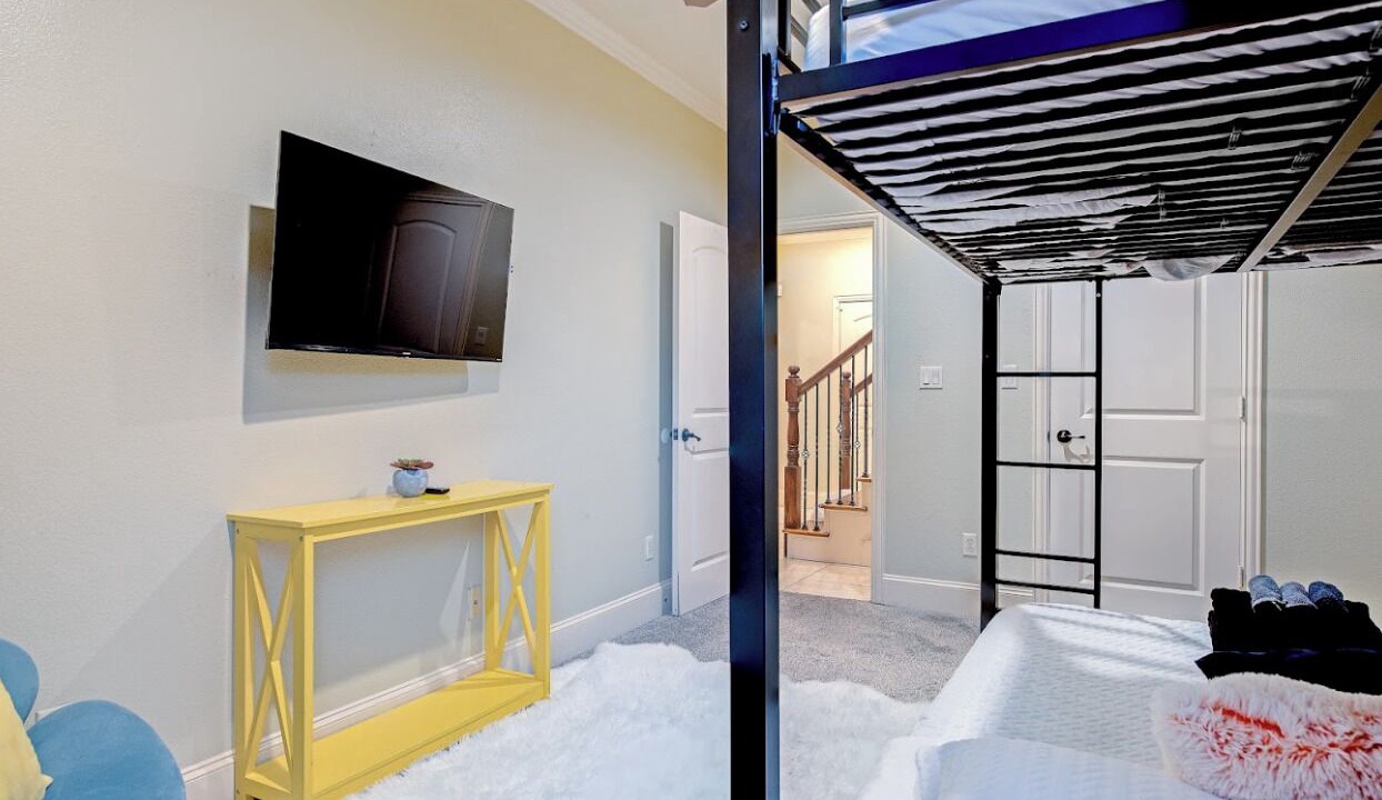 Photo of Bedroom in Woodlake - Briar Meadow