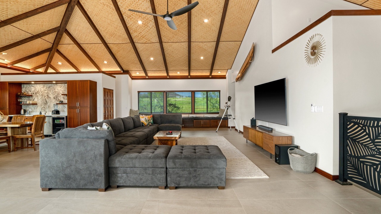 Photo of Livingroom in Bayview