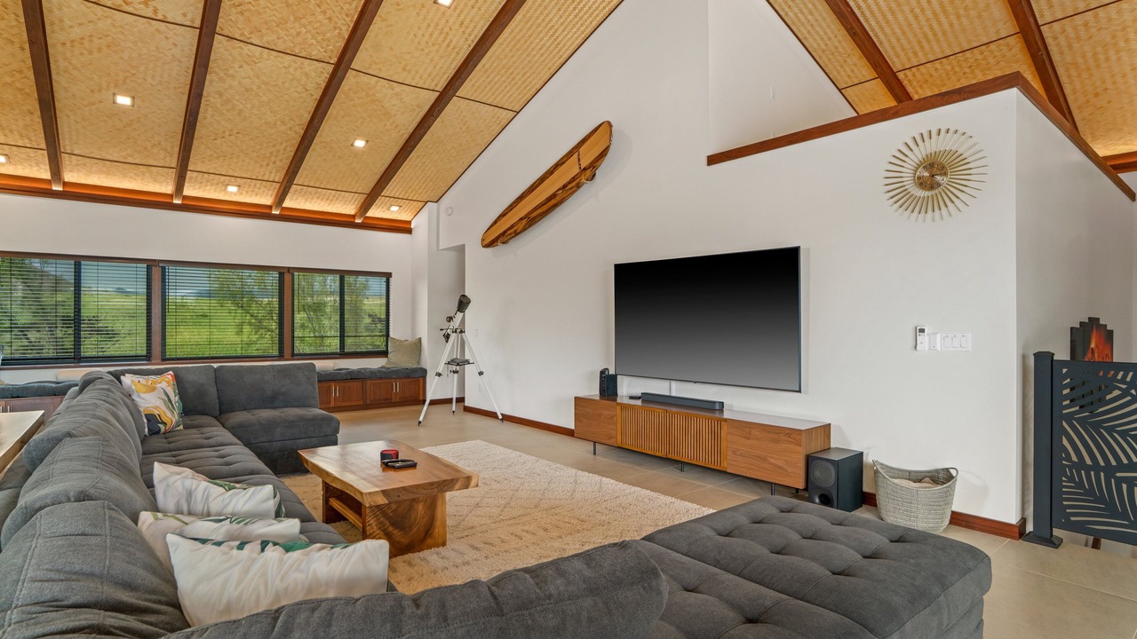 Photo of Livingroom in Bayview