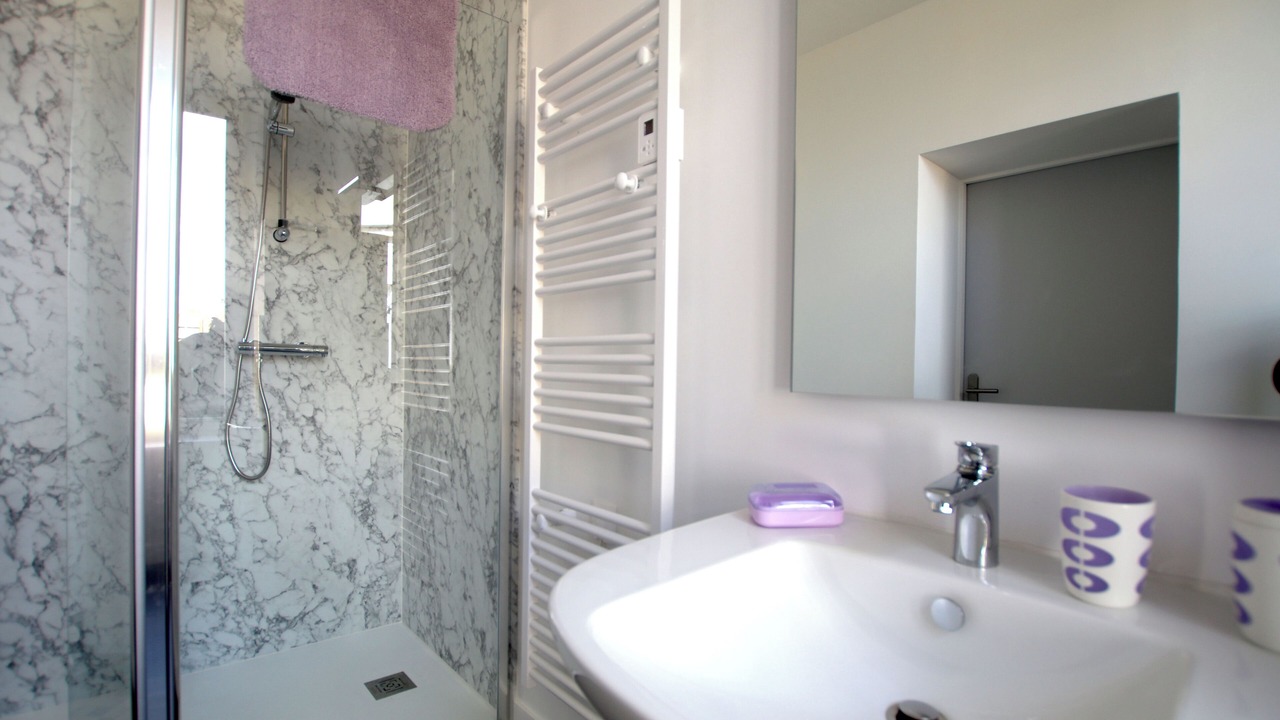Photo of Bathroom in Tremont