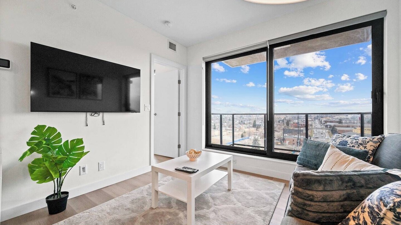 Photo of Livingroom in Crescent Heights