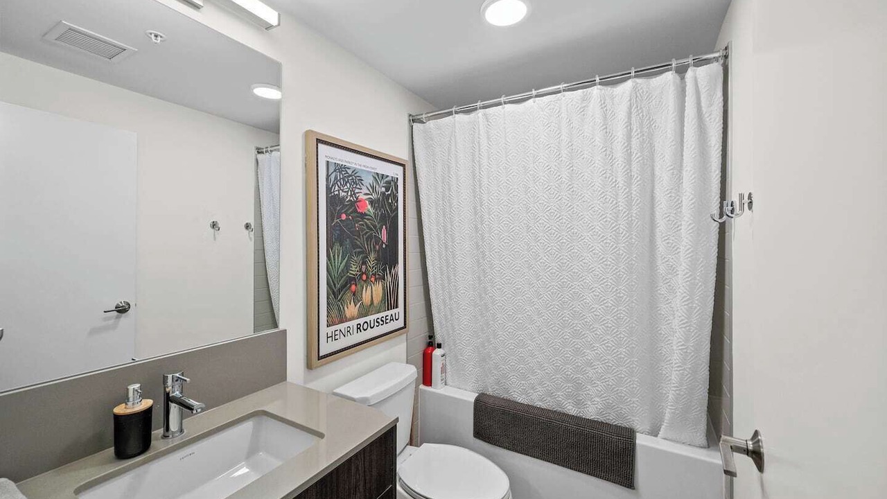 Photo of Bathroom in Crescent Heights