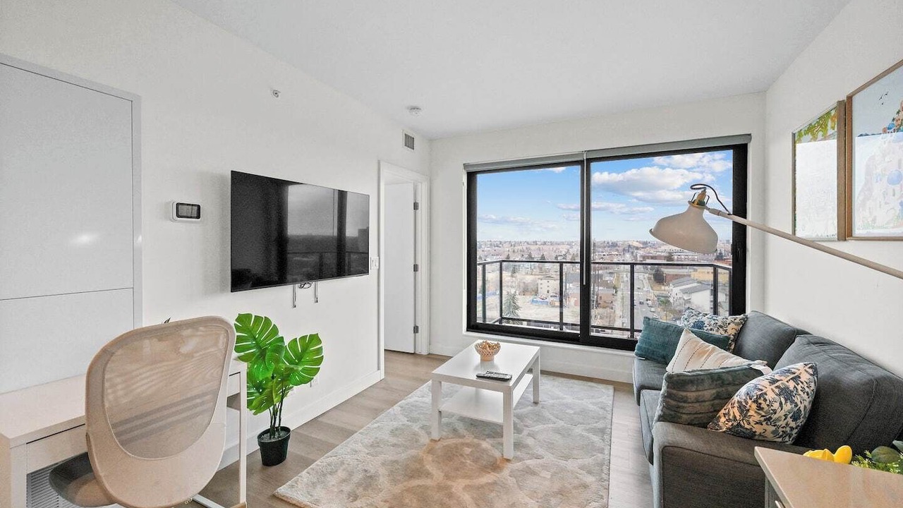 Photo of Livingroom in Crescent Heights