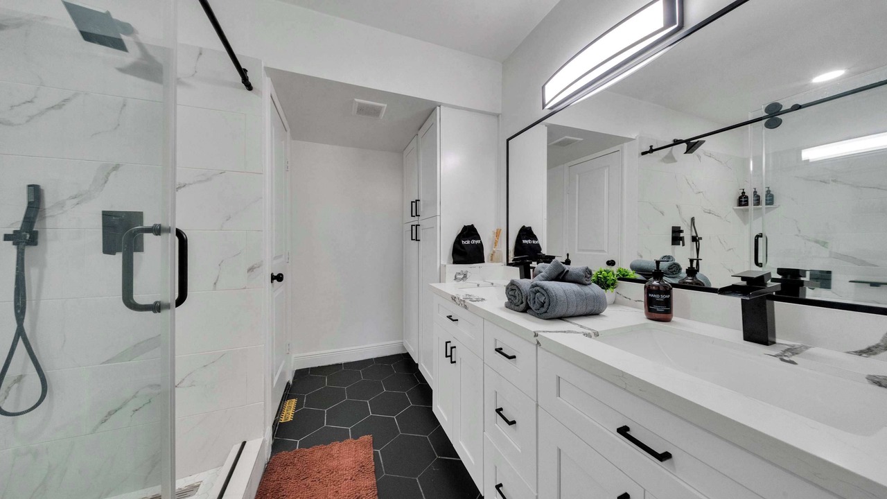 Photo of Bathroom in Brookhollow