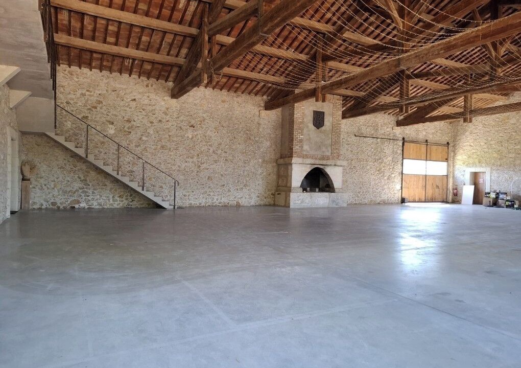 Photo of Others in Beaucaire