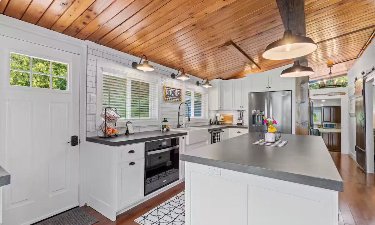 Photo of Kitchen in Kincardine