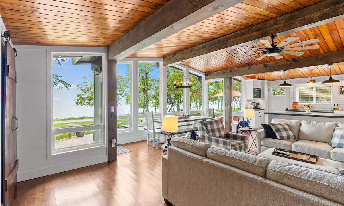 Photo of Livingroom in Kincardine