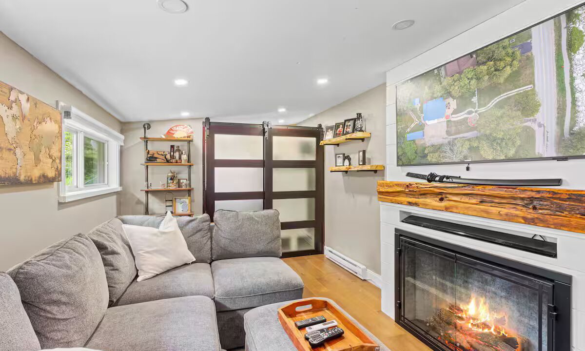 Photo of Livingroom in Kincardine