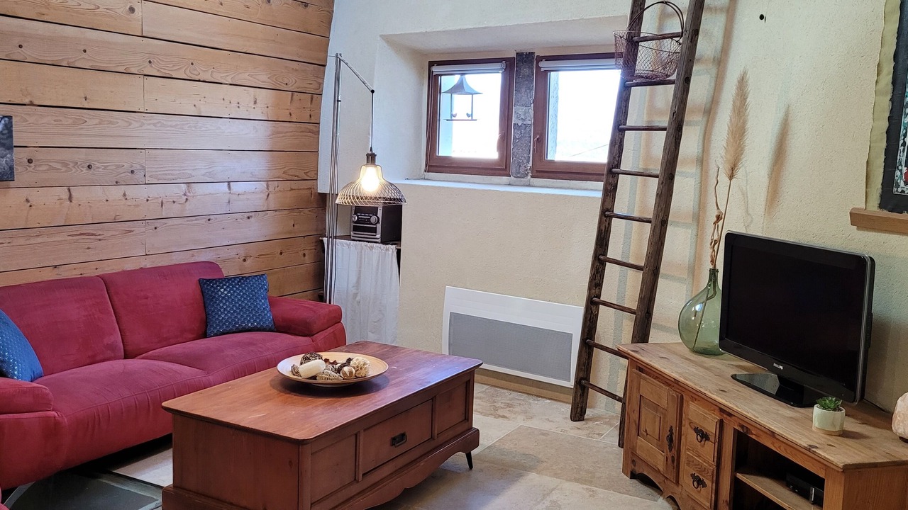 Photo of Livingroom in Salles-sous-Bois