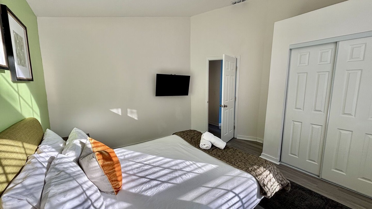 Photo of Bedroom in Watersong