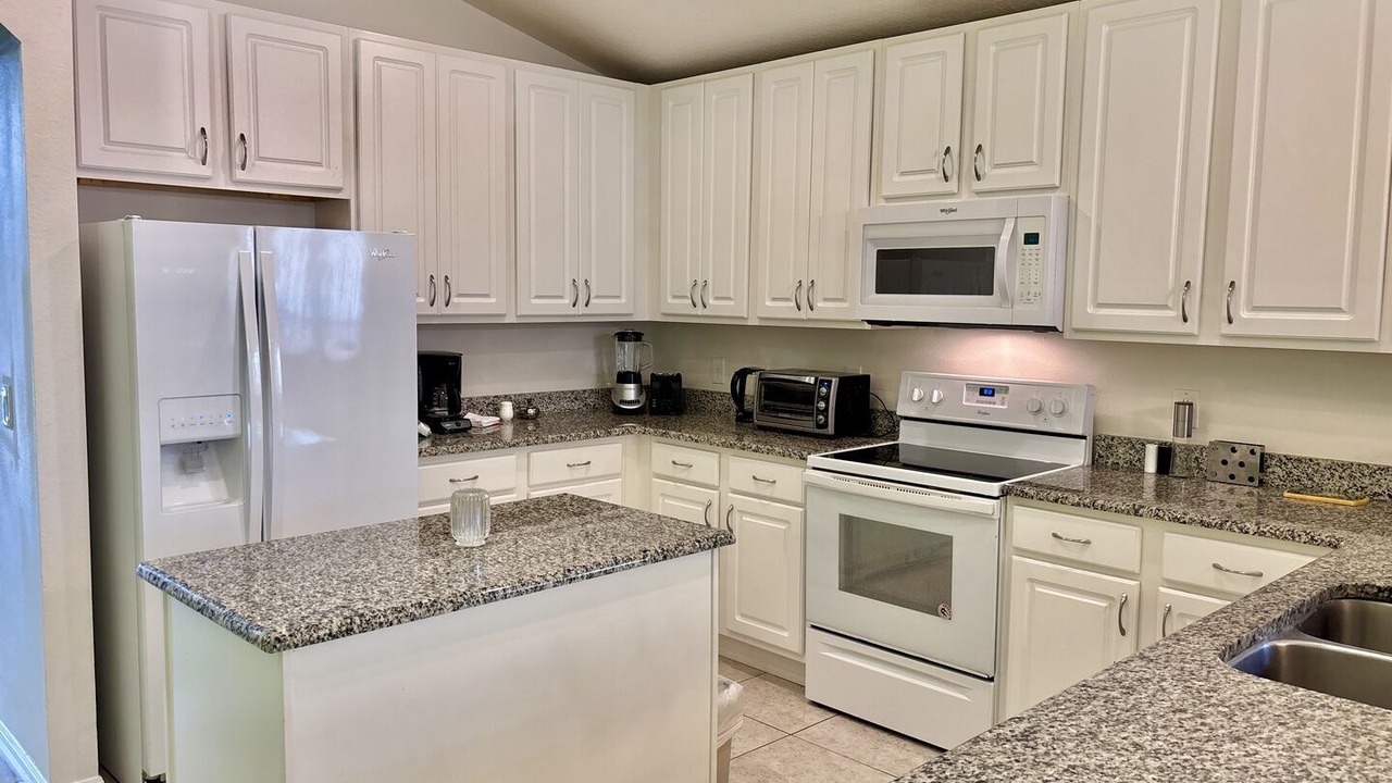 Photo of Kitchen in Watersong