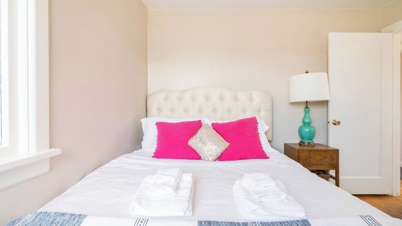 Photo of Bedroom in Alki