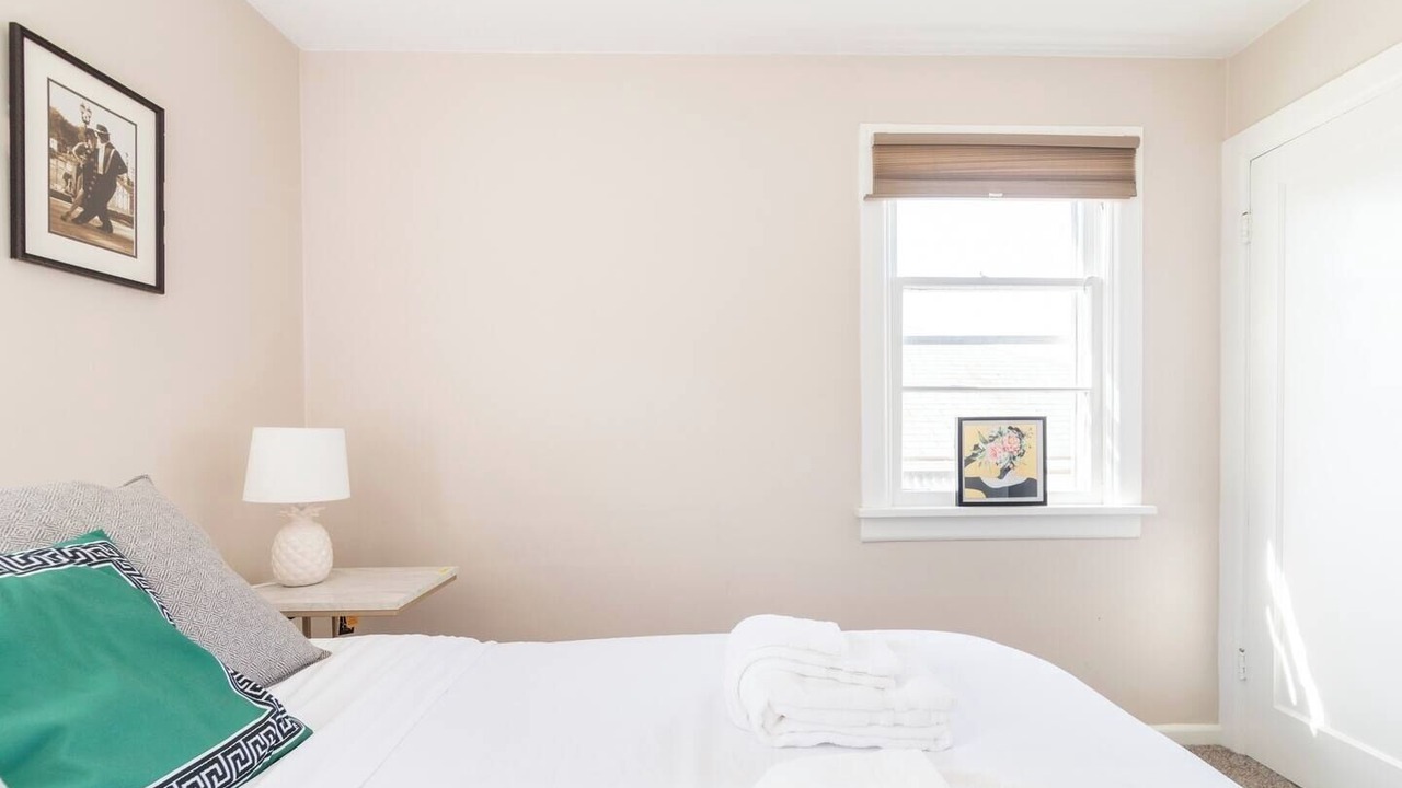 Photo of Bedroom in Alki