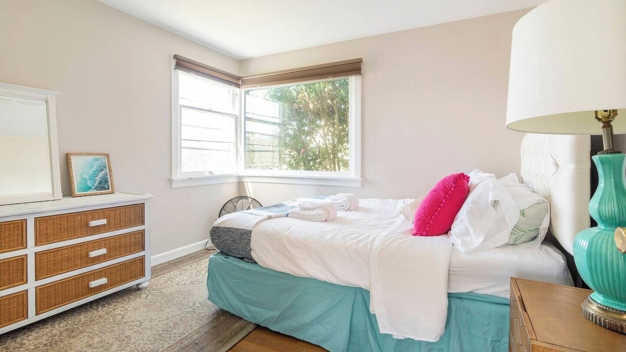 Photo of Bedroom in Alki