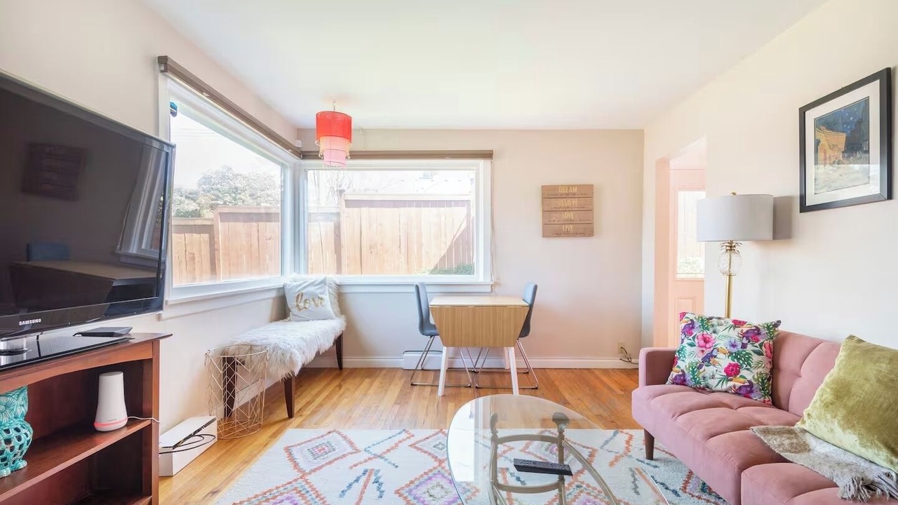 Photo of Livingroom in Alki