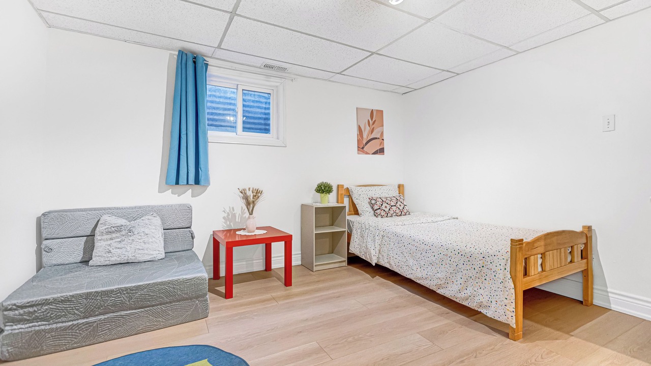 Photo of Bedroom in Pleasant View