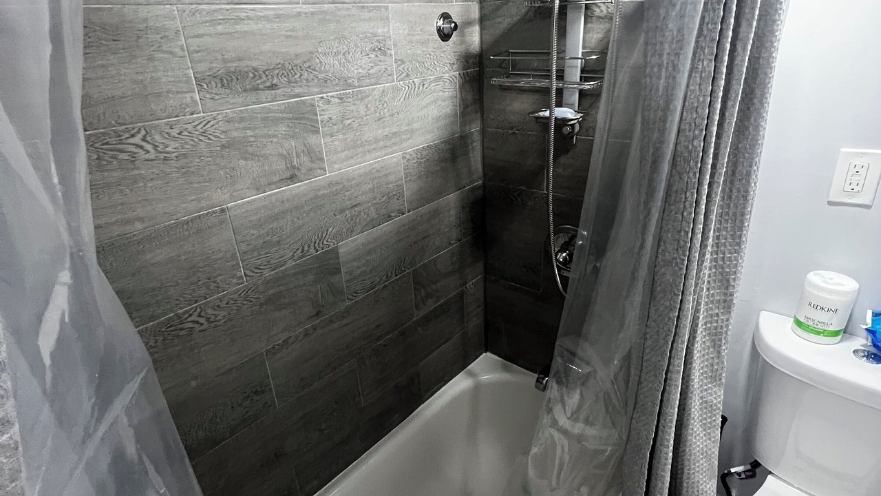Photo of Bathroom in Baychester