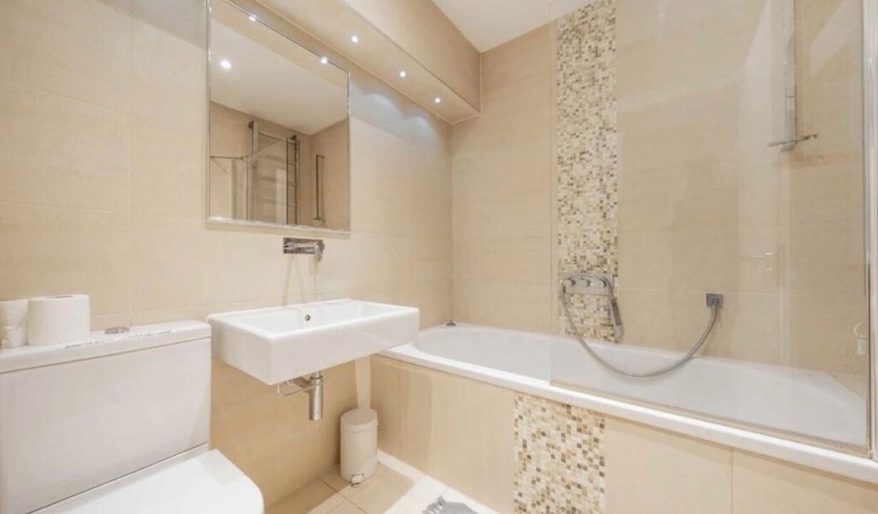 Photo of Bathroom in Kilburn