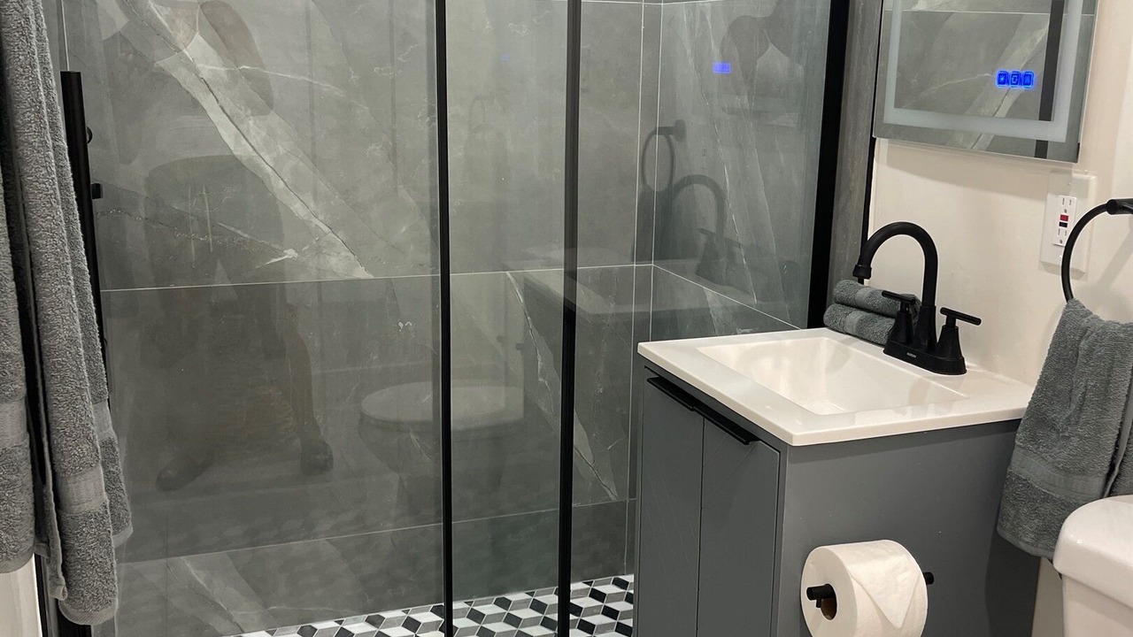 Photo of Bathroom in Flamingo Parks