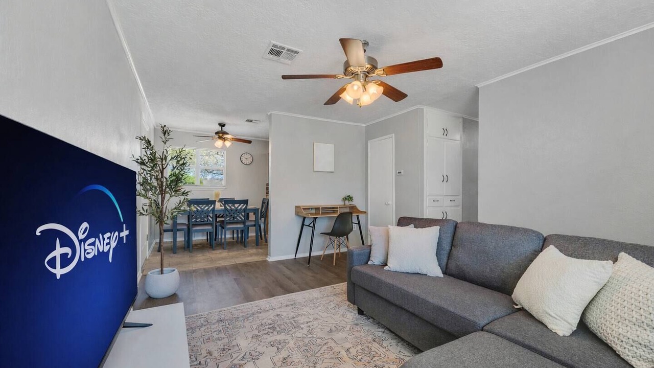 Photo of Livingroom in Lawton