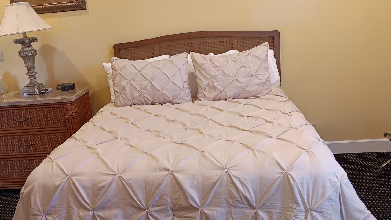 Photo of Bedroom in Gulf Shores