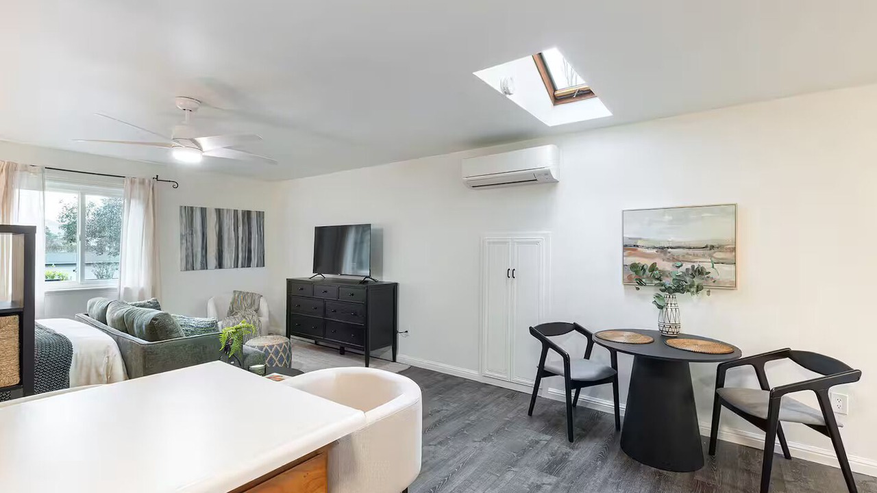 Photo of Livingroom in Napa