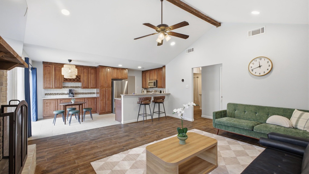 Photo of Livingroom in Universal City