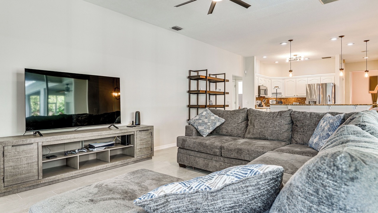 Photo of Livingroom in Land O' Lakes