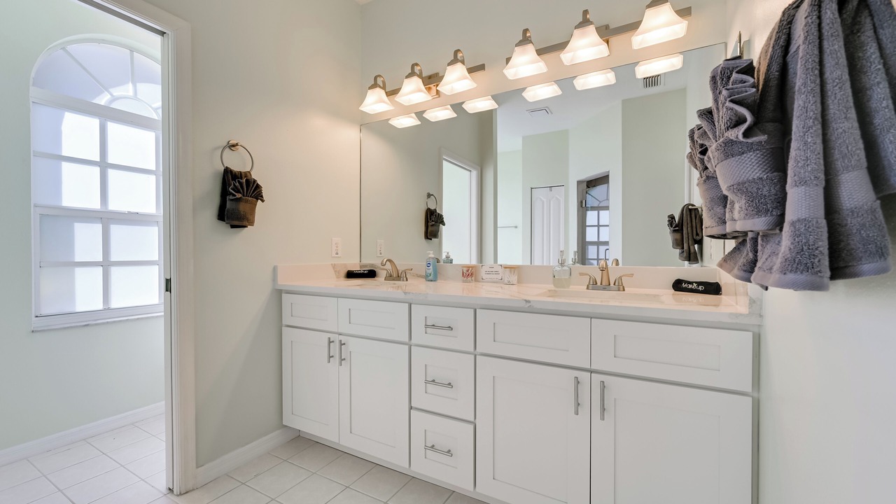 Photo of Bathroom in Land O' Lakes