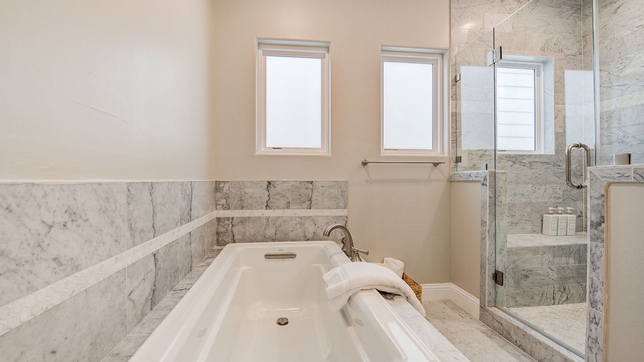 Photo of Bathroom in Greenway Plaza-Upper Kirby