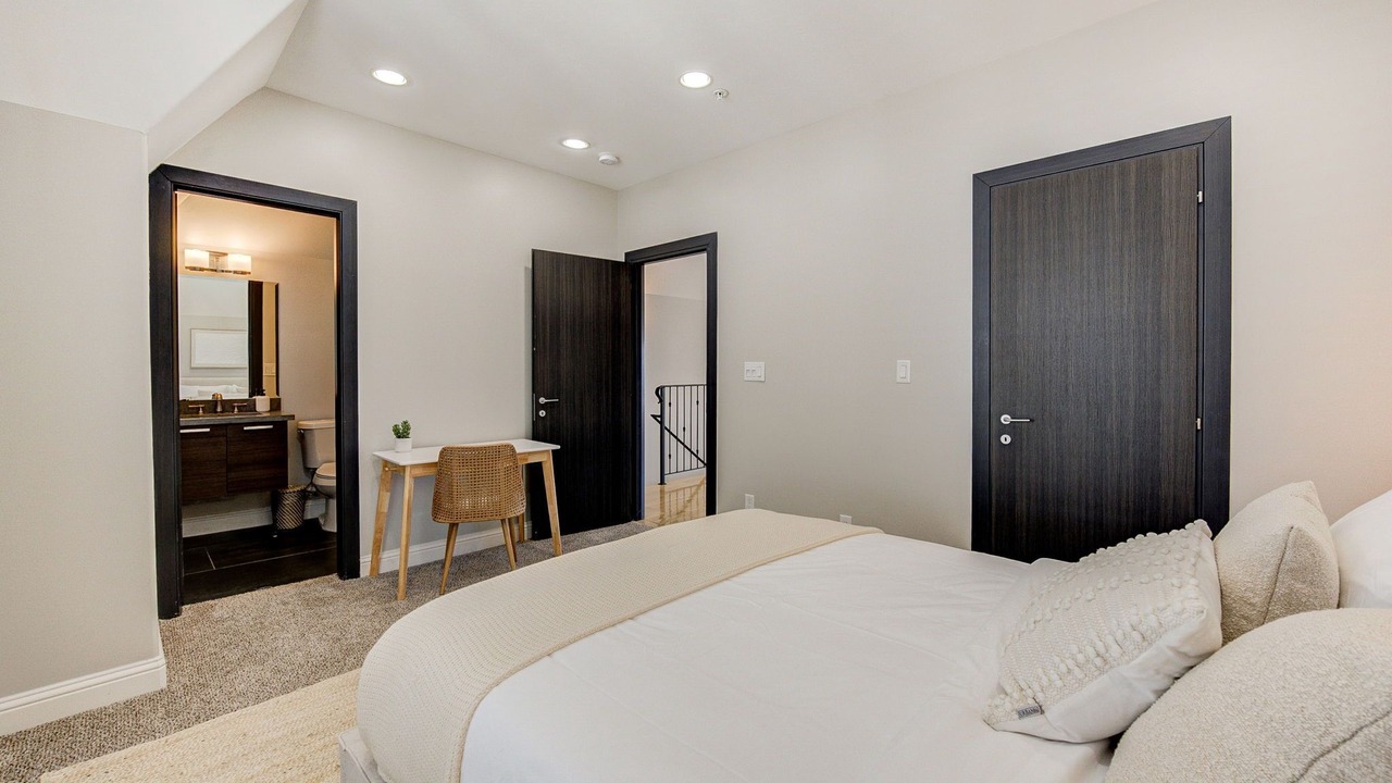 Photo of Bedroom in Greenway Plaza-Upper Kirby