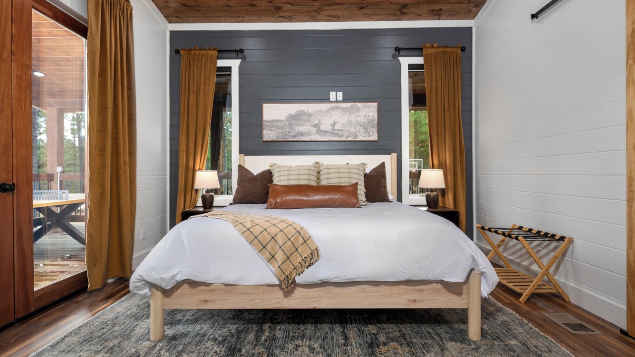 Photo of Bedroom in Hochatown