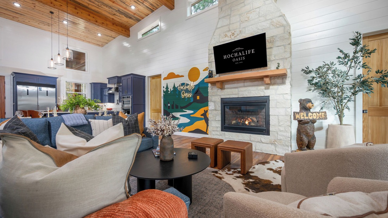 Photo of Livingroom in Hochatown